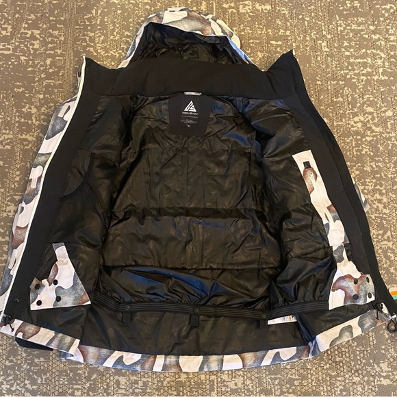 GSOU SNOW Women’s Snow Jacket NWT GS-1901 Color 054 Size XL Camouflage - Picture 3 of 10